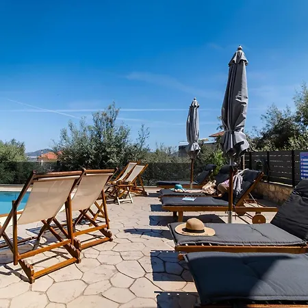 Melodia Lefkada Maisonette 1 Vakantiehuis *