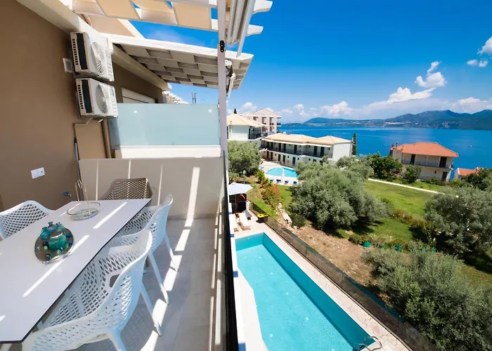 Melodia Lefkada Maisonette 1 別荘 ニキアナ